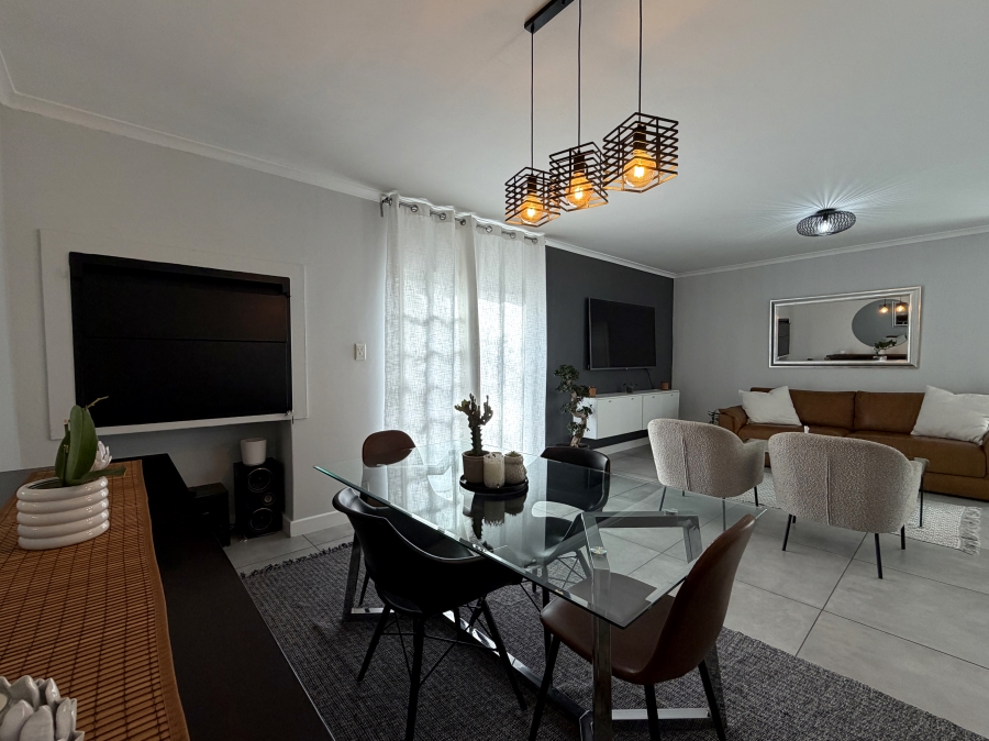 4 Bedroom Property for Sale in Jagtershof Western Cape